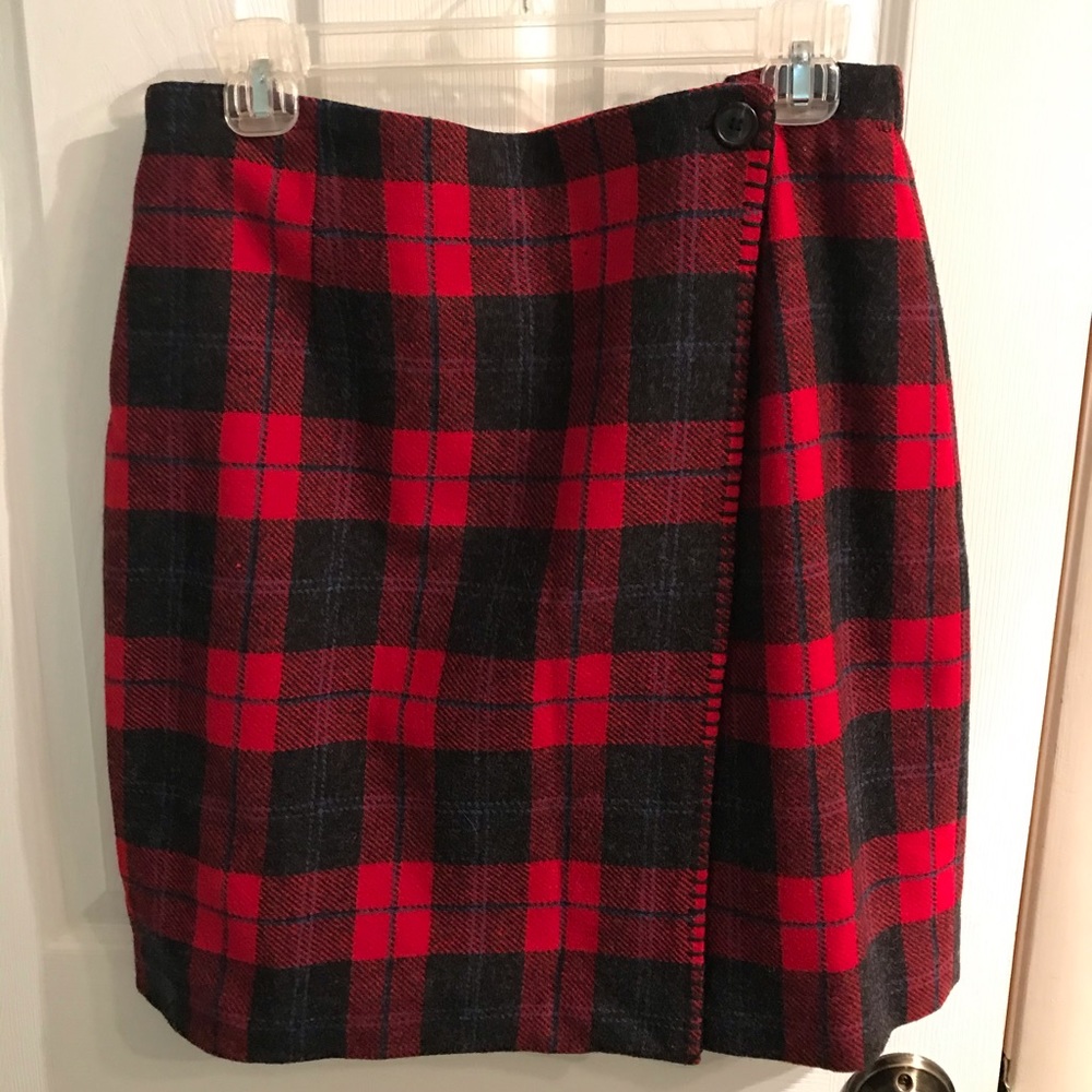 The Talbots Woman Skirt Red Plaid Lined Adjustable waist size